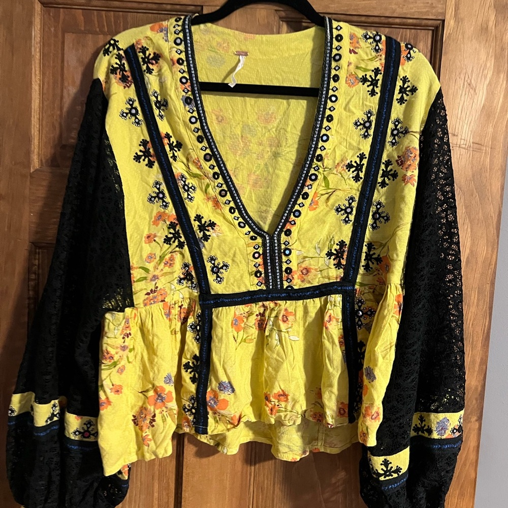Free People size medium long sleeve